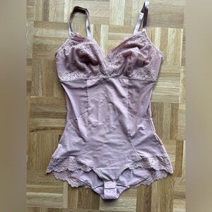 Women's Lace Trim Bodysuit in Dusty Pink
